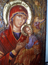 Laden Sie das Bild in den Galerie-Viewer, Virgin Mary with Jesus Christ with two Angel Icon - Greek Orthodox Byzantine Icon - Vanas Collection